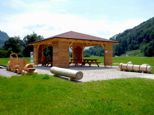 Nationalpark-Pavillion und Parkplatz am Steyrtalradweg, Obergrünburg