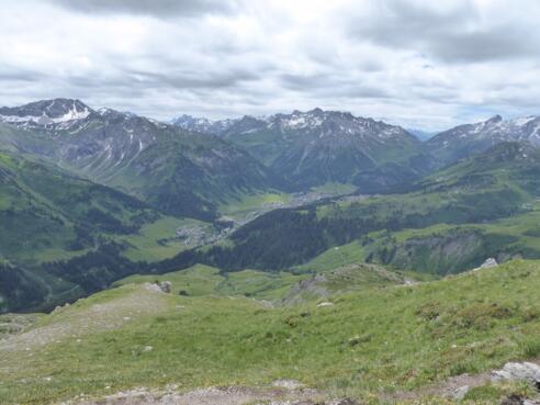 Blick auf Oberlech und Lech