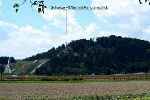 Sprungschanze Hinzenbach ca. 375m