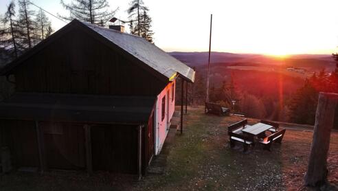 Bergwachthütte der Bergwacht Schwarzenbach am Wald auf dem Döbraberg