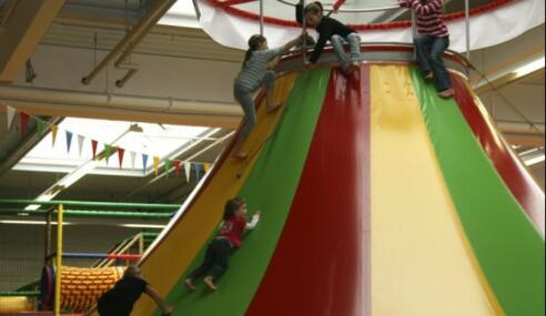 Indoor-Spielplatz Erdino