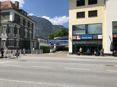 Einfahrt Parkhaus