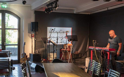 Die Kleinkunstbühne in der Salzachhalle