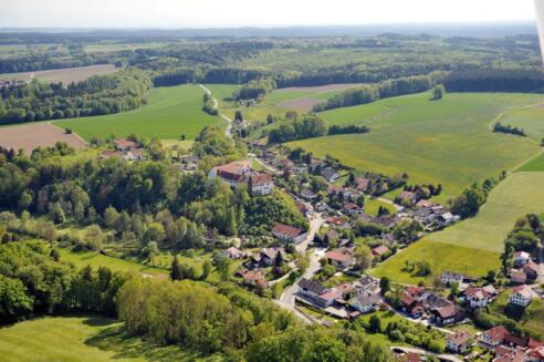Schloss Burgrain von oben