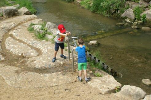 Pröschelwiese mit Wasserspielplatz