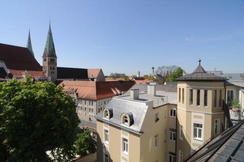 Dom Hotel