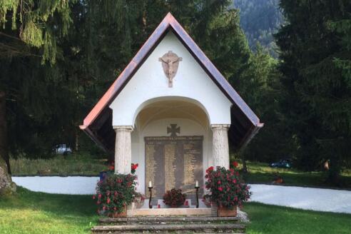 Wanderung Ramm-Kriegerdenkmal - Das Kriegerdenkmal in Ohlstadt