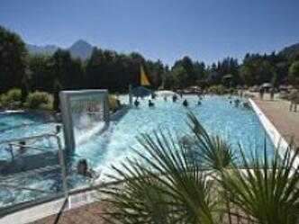 sommervergnuegen-im-erlebnis-und-familienbad-in-fischen-im-herrlichem-blick-225x170