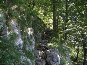 Inzell: an einer Stelle ist eine Seilsicherung angebracht