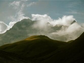 11 Karbühel - Aus den Flammen klang...