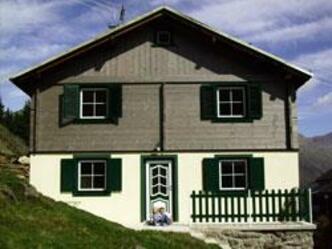 Aussenansicht Sommer 01