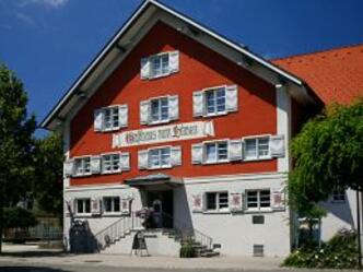 124_2_halbschraeg_2_loewe