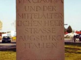Via-Claudia-Denkmal
