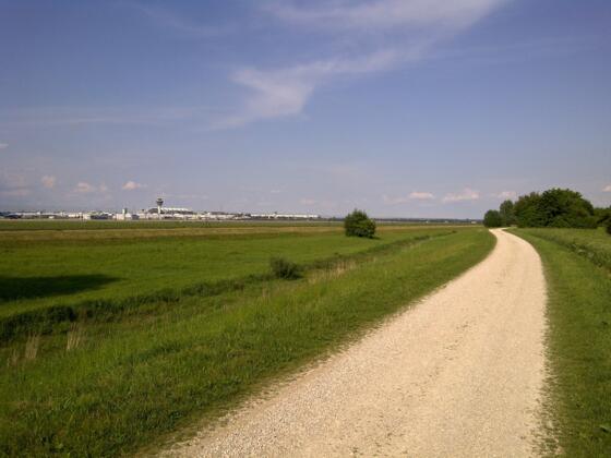 Blick auf Tower und MAC