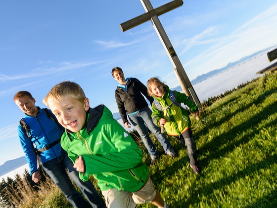 Via Damasia von Bernbeuren auf den Auerberg