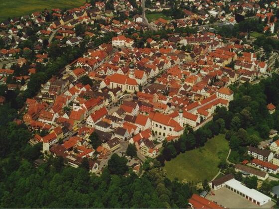 Luftaufnahme der historischen Altstadt von Schongau