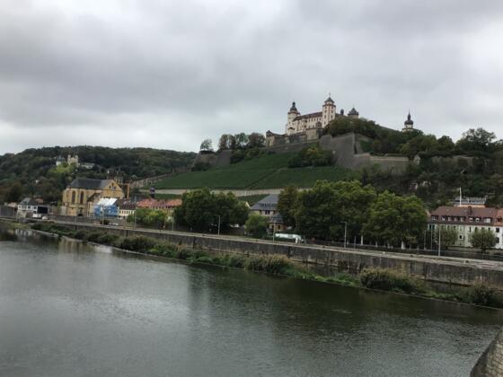 Schleifenroute - Würzburg Blick von der alten Mainbrücke