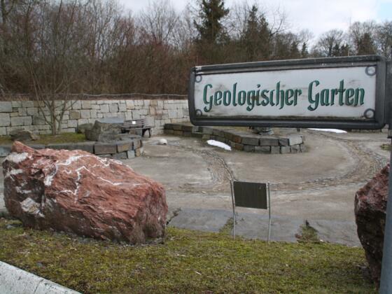 Geologischer Garten, Hof