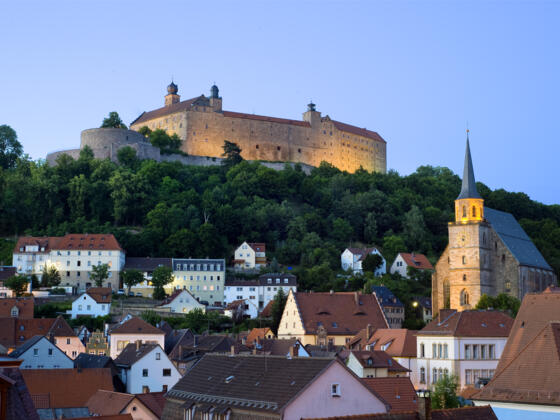 Blick auf die Petrikirche und die Plassenburg