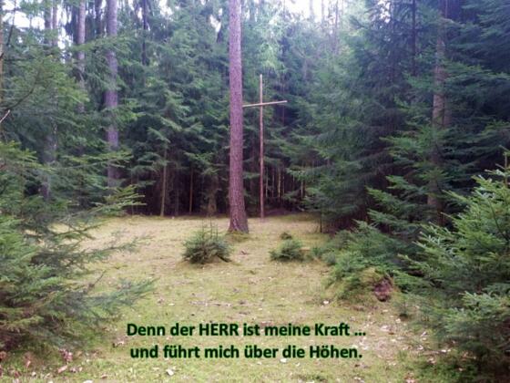 Waldkreuz im Pfarrholz