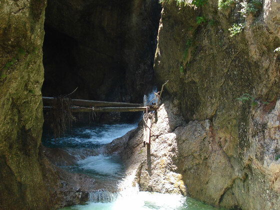 Tolle Brücken durch die Almbachklamm