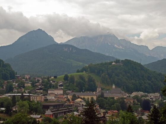 Blick vom Herzogberg auf Berchtesgaden und den Untersberg