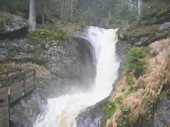 Hochfall bei "Hochwasser"