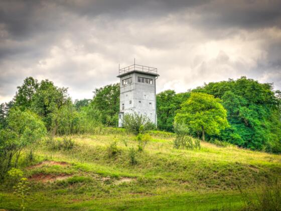 Alter Wachturm an der ehem. Innerdeutschen Grenze