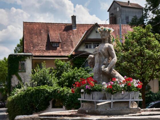 Der Jungfer-Kättl-Brunnen in Weißenbrunn