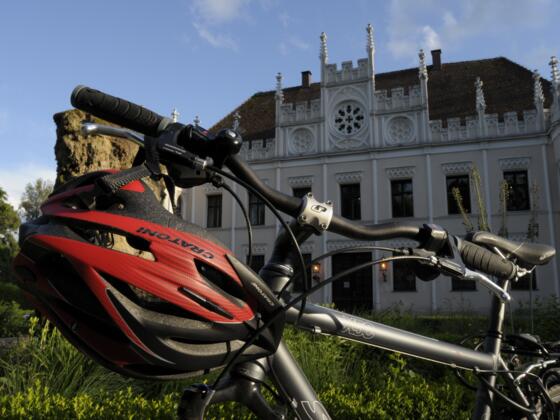 Renaissanceschloss Reichenschwand mit Gaststätte in herrlichem Schlosspark