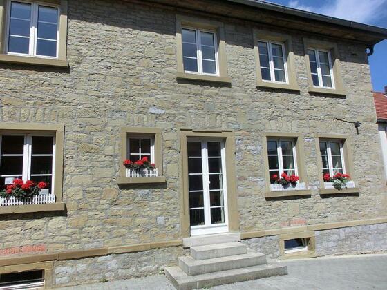 Binsbach - Pilgerherberge im Alten Pfarrhaus