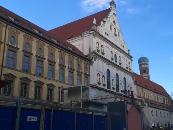 Richard-Strauss-Brunnen im Umbau