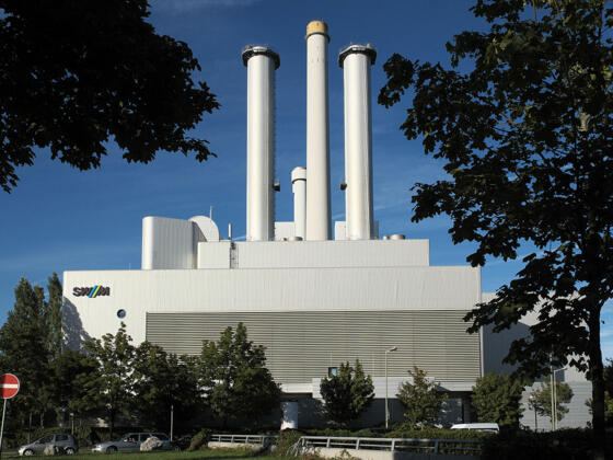 Heizkraftwerk München Süd von unten