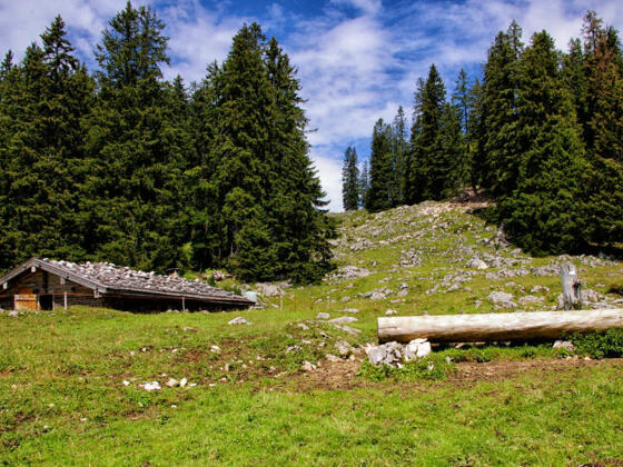 Rast auf der Terrasse des Watzmannhauses