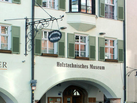 Außenansicht des Holztechnischen Museums Rosenheim
