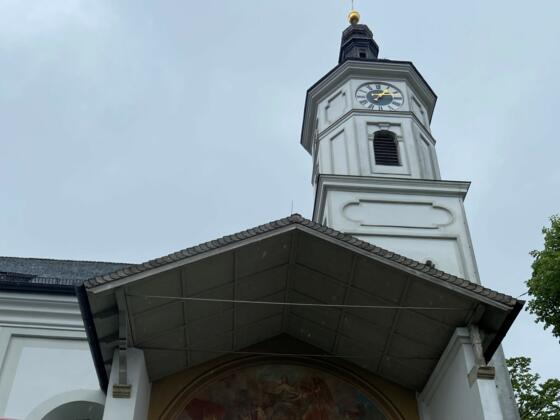 alte Pfarrkirche St. Margaret nah