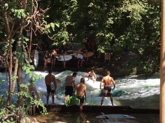 Surferwelle am Eisbach, Englischer Garten