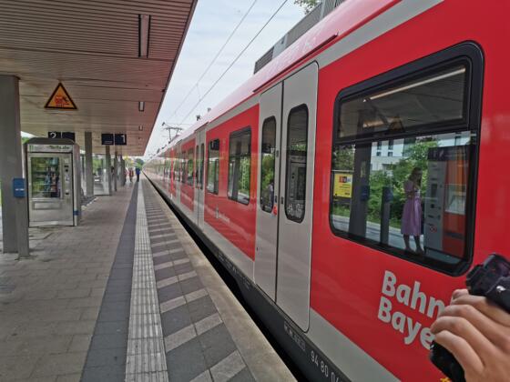 S-Bahnhof Aubing - Einfahrt S-bahn