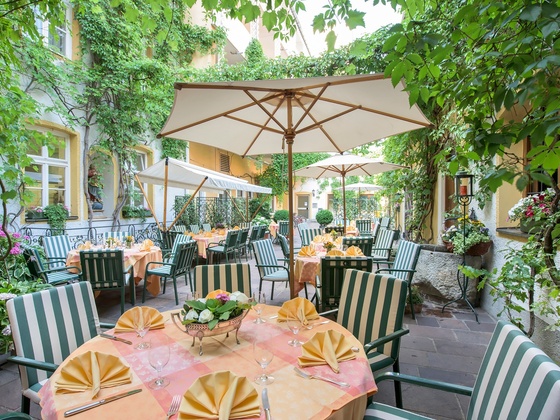 Romantik Hotel zur Post - Posthof