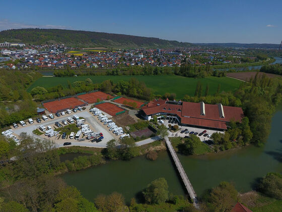Wohnmobilstellplatz Am Pflegerspitz in Kelheim von oben