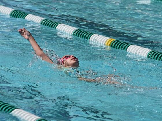 Schwimmen im Hallenbad Mainburg