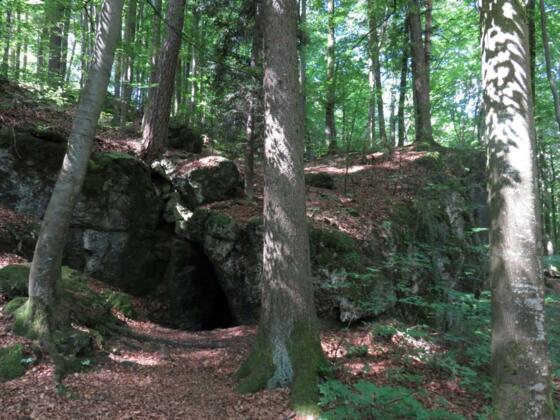 Oberhalb des Felsentors