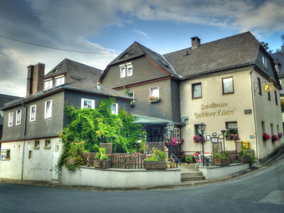 Gasthaus &quot;Goldener Löwe&quot; unterhalb der Burg Lauenstein