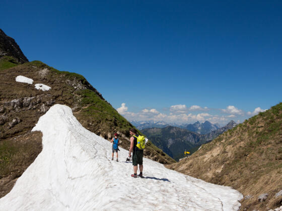Roggentalgabel mit Altschneewächte