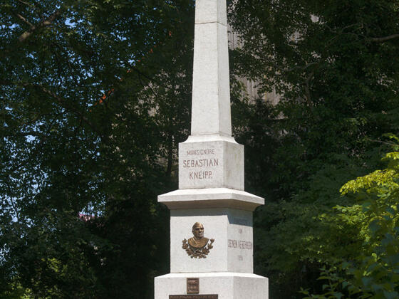 Kneipp-Denkmal in Stephansried