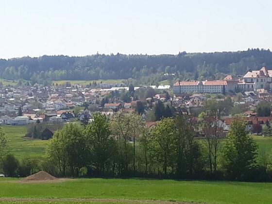 Blick von Halbersberg auf Ottobeuren