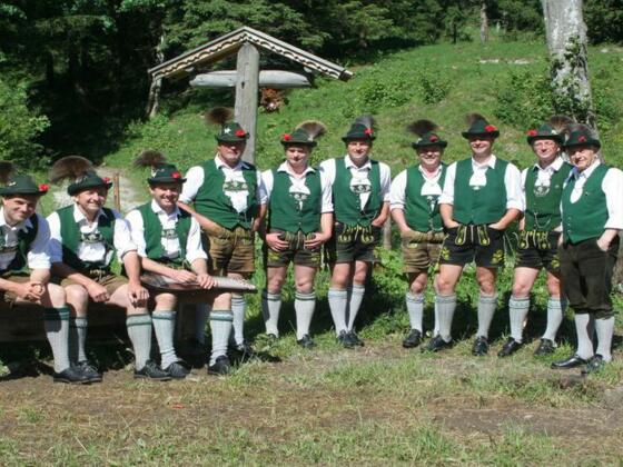 singejohlemusiziereostrachtalerbuebe_c91377ef23