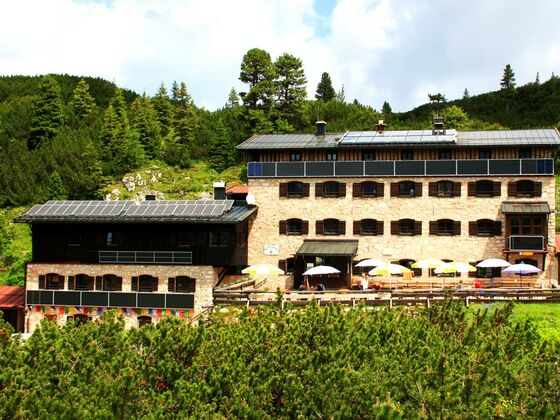 Neue Traunsteiner Hütte