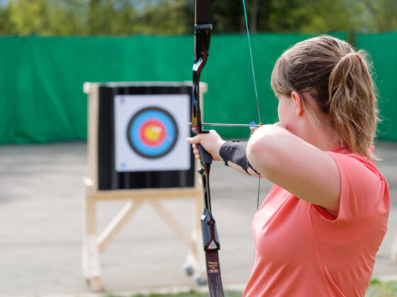 bogenschiessen_bolsterlangtourismushoernerdoerfergmbh-fotograf_provisionmedia-26