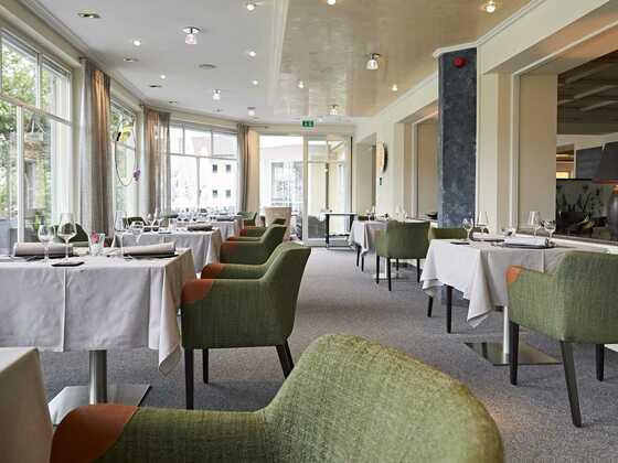 rosenstock_lobby_rest_07-20-45-003